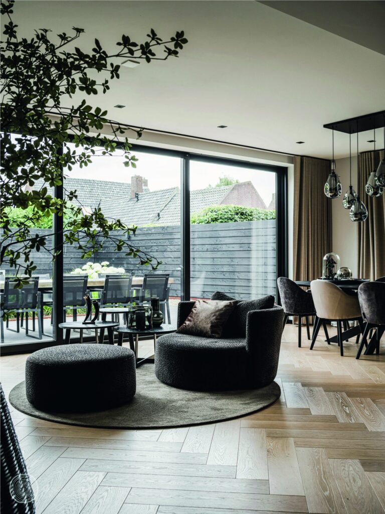 Moderne visgraat parketvloer